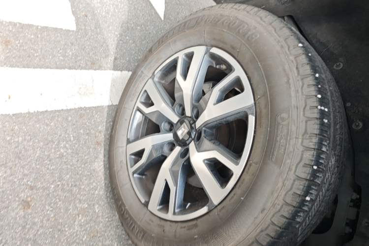 Used Tank 300 2023 City Edition 2.0T—Stylish as Ever Right Rear Wheel Hub