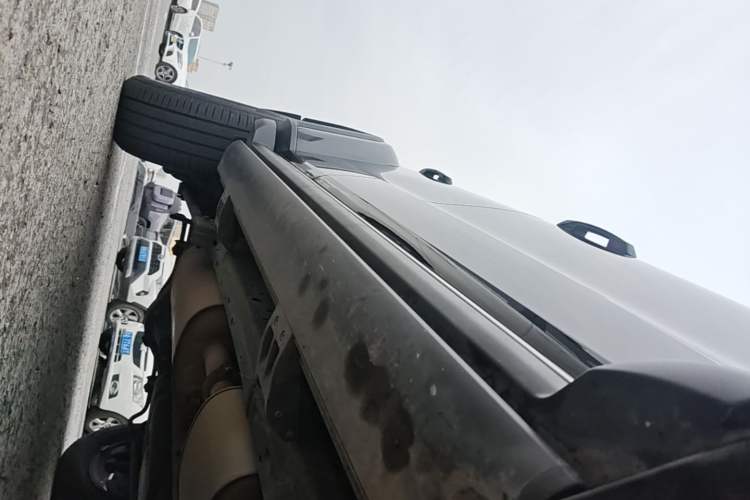 Used Tank 300 2023 City Edition 2.0T—Stylish as Ever Right Side Sill