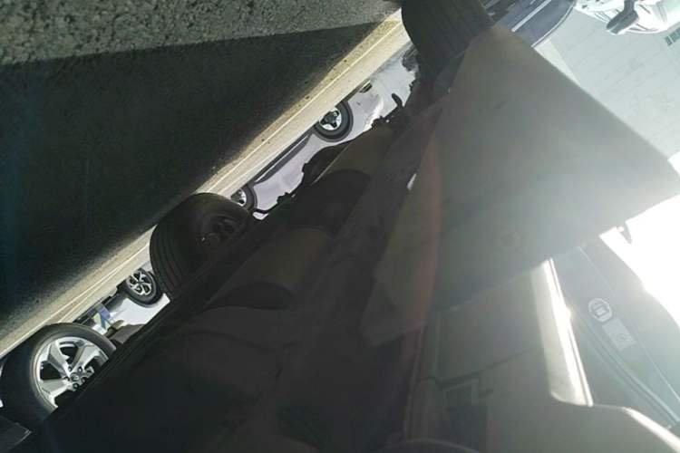 Used Tank 300 2023 City Edition 2.0T—Stylish as Ever Right Side Sill