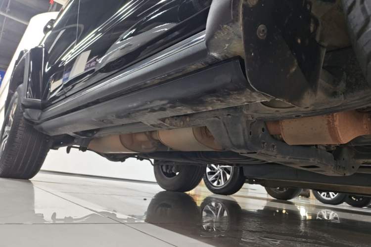 Used Tank 300 2023 City Edition 2.0T—Stylish as Ever Right Side Sill