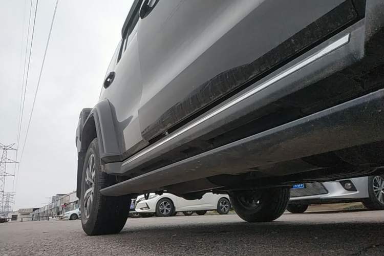 Used Tank 300 2023 City Edition 2.0T—Stylish as Ever Right Side Sill
