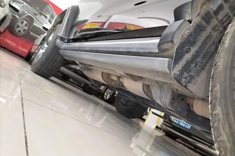 Used Tank 300 2023 City Edition 2.0T—Stylish as Ever Right Side Sill