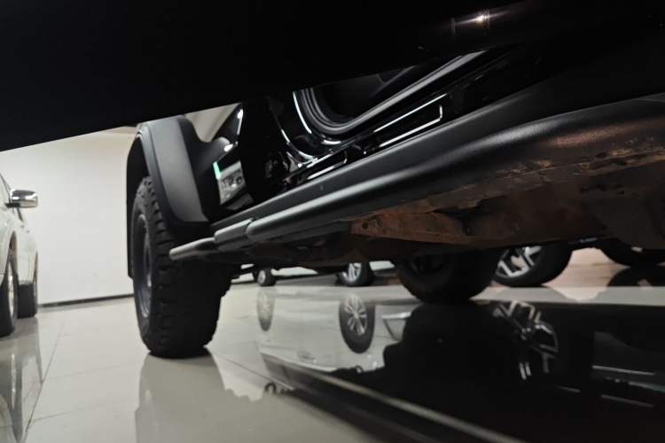 Used Tank 300 2023 2.0T Iron Rider 02 Right Side Sill