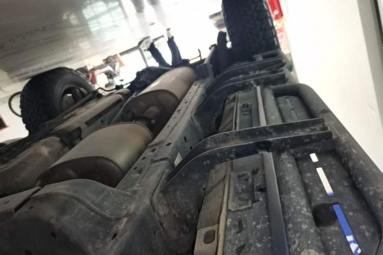 Used Tank 300 2023 2.0T Iron Rider 02 Right Side Sill