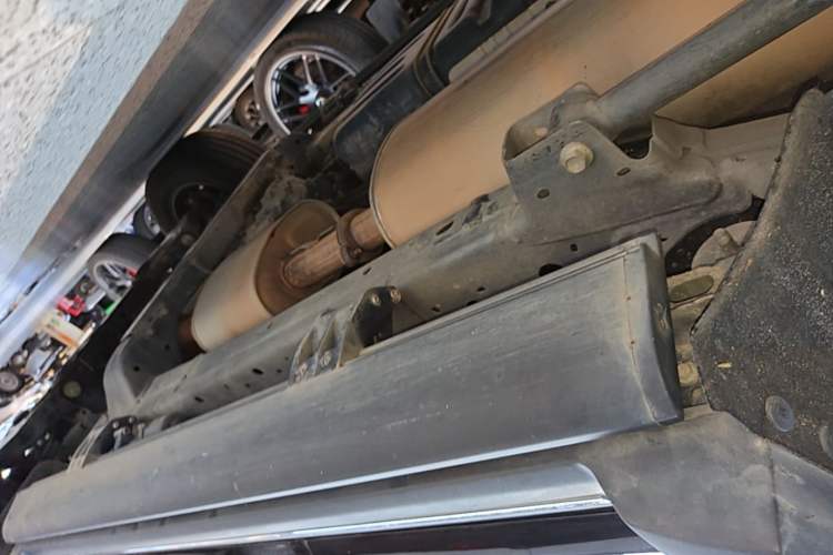 Used Tank 300 2023 City Edition 2.0T—Stylish as Ever Right Side Sill