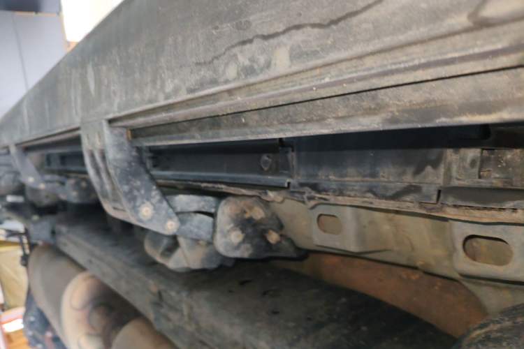 Used Tank 300 2023 City Edition 2.0T—Stylish as Ever Right Side Sill