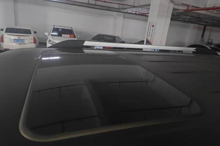 Used Tank 300 2023 City Edition 2.0T—Stylish as Ever Roof