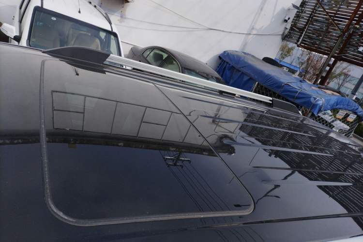 Used Tank 300 2023 City Edition 2.0T—Stylish as Ever Roof