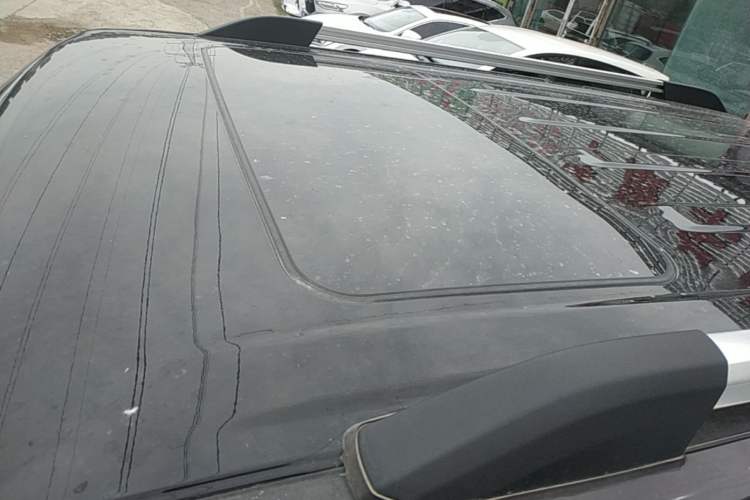 Used Tank 300 2023 City Edition 2.0T—Stylish as Ever Roof