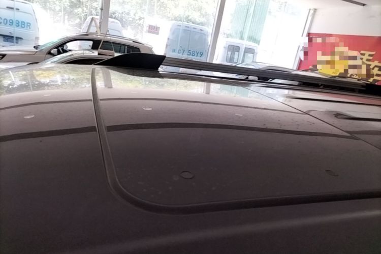 Used Tank 300 2023 City Edition 2.0T—Stylish as Ever Roof