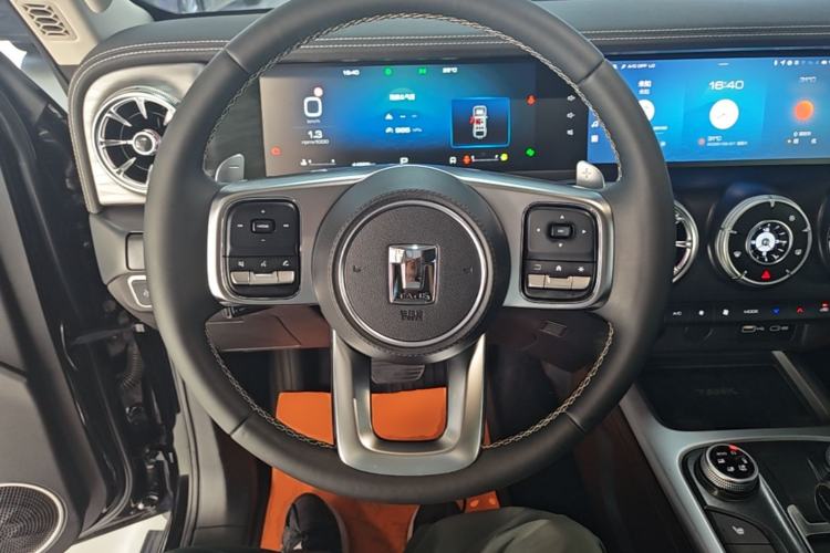 Used Tank 300 2023 City Edition 2.0T—Stylish as Ever Steering Wheel