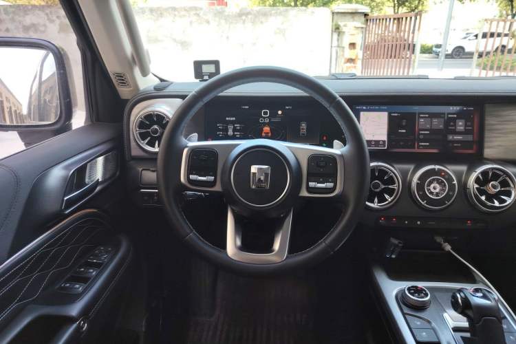 Used Tank 300 2023 City Edition 2.0T—Stylish as Ever Steering Wheel