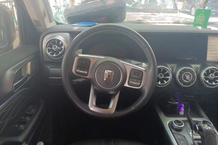 Used Tank 300 2023 City Edition 2.0T—Stylish as Ever Steering Wheel