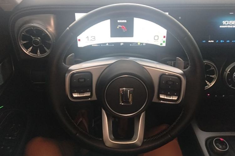 Used Tank 300 2023 City Edition 2.0T—Stylish as Ever Steering Wheel