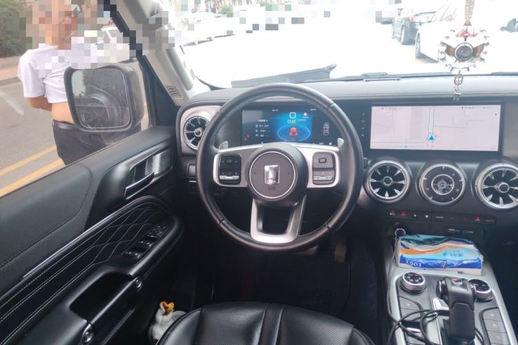 Used Tank 300 2023 City Edition 2.0T—Stylish as Ever Steering Wheel
