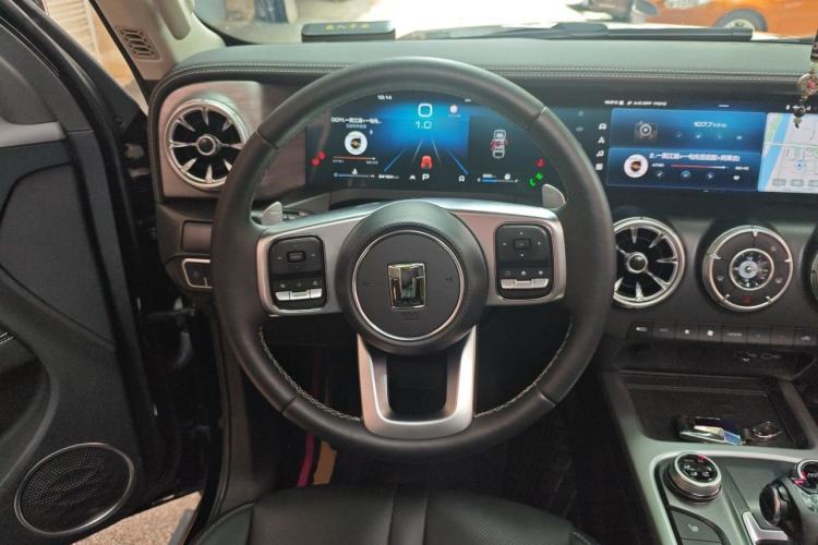 Used Tank 300 2023 City Edition 2.0T—Stylish as Ever Steering Wheel