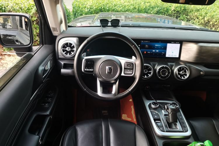 Used Tank 300 2023 City Edition 2.0T—Stylish as Ever Steering Wheel