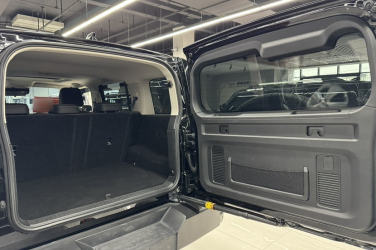 Used Tank 300 2023 Off-Road Edition 2.0T Challenger Trunk