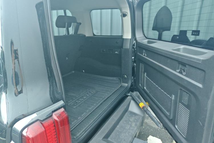 Used Tank 300 2023 Off-Road Edition 2.0T Conqueror Trunk