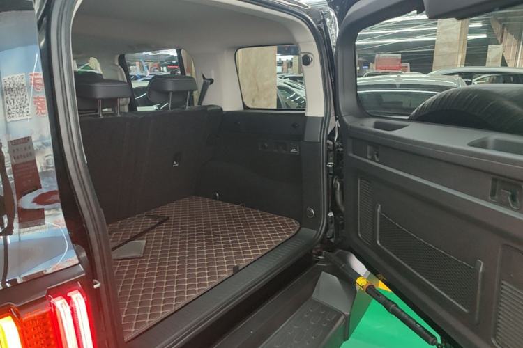 Used Tank 300 2023 Off-Road Edition 2.0T Conqueror Trunk