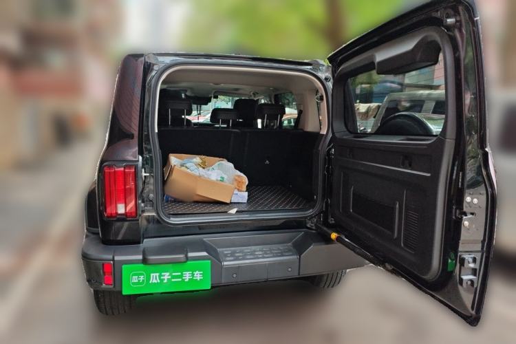 Used Tank 300 2023 City Edition 2.0T—Stylish as Ever Trunk