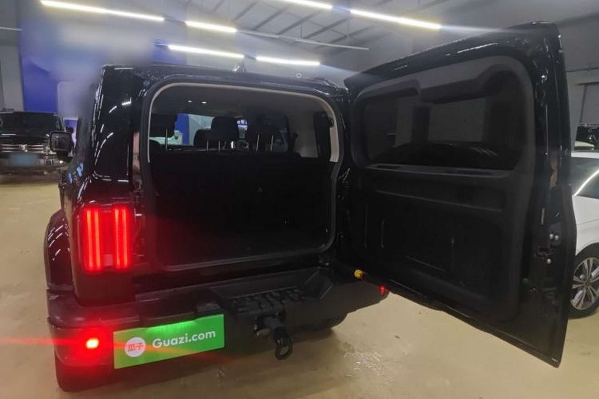 Used Tank 300 2023 City Edition 2.0T—Stylish as Ever Trunk