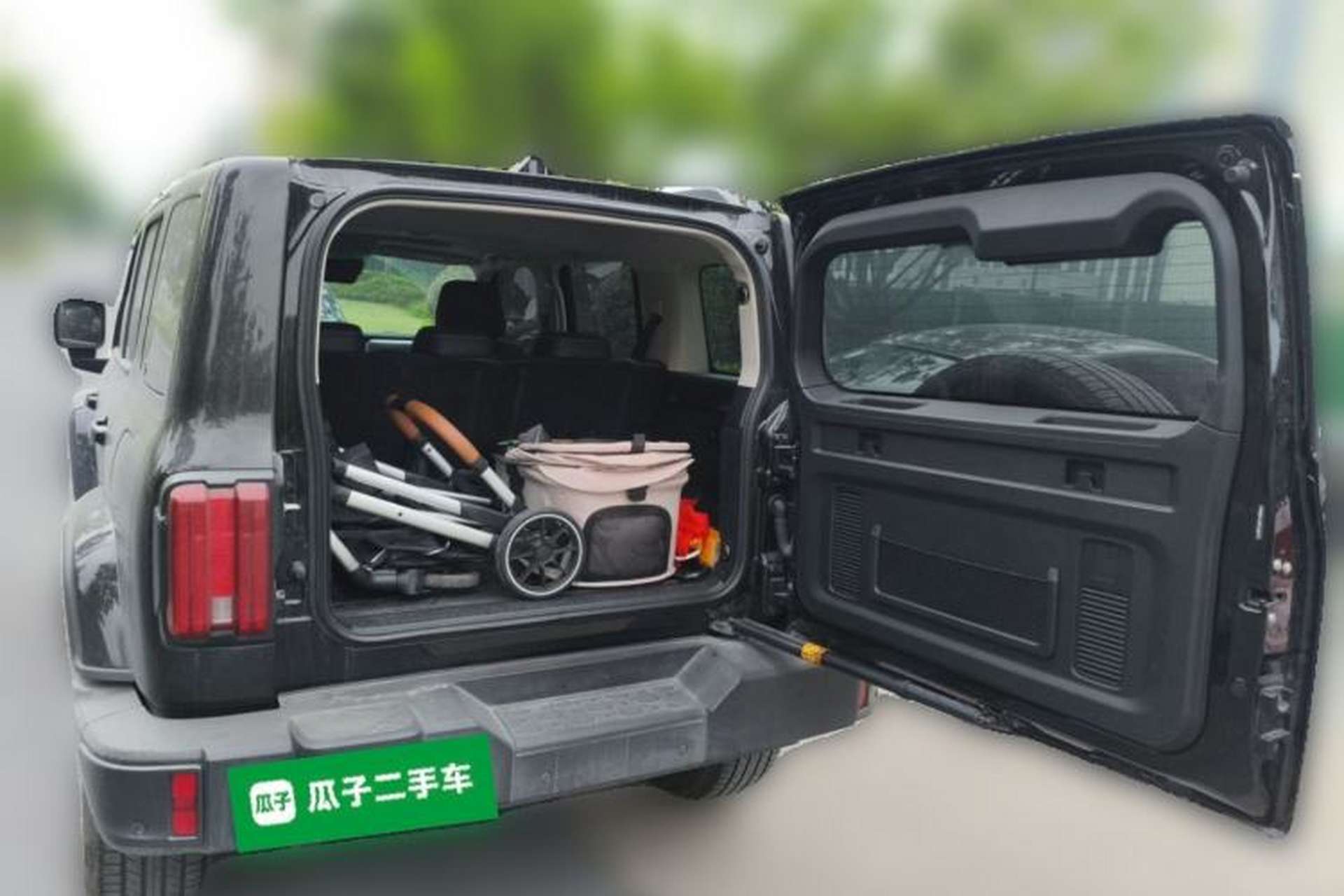 Used Tank 300 2023 City Edition 2.0T—Stylish as Ever Trunk