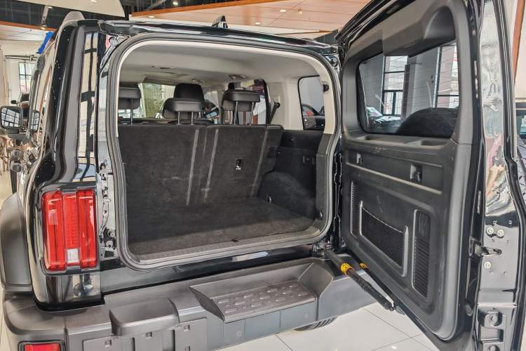 Used Tank 300 2023 Off-Road Edition 2.0T Conqueror Trunk