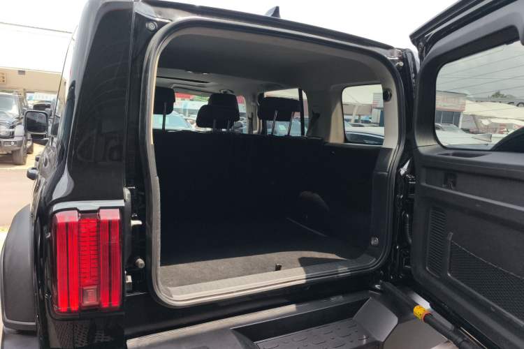 Used Tank 300 2023 Off-Road Edition 2.0T Challenger Trunk
