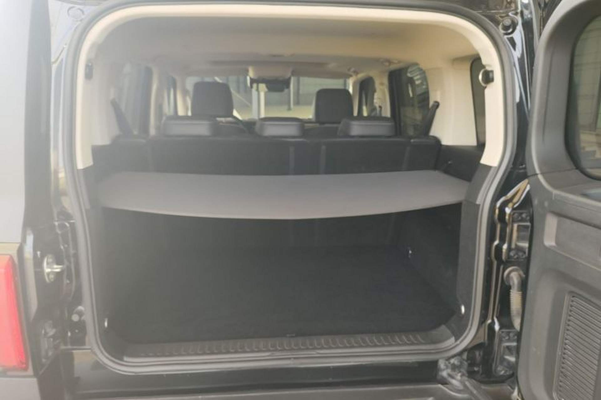 Used Tank 300 2023 City Edition 2.0T—Stylish as Ever Trunk