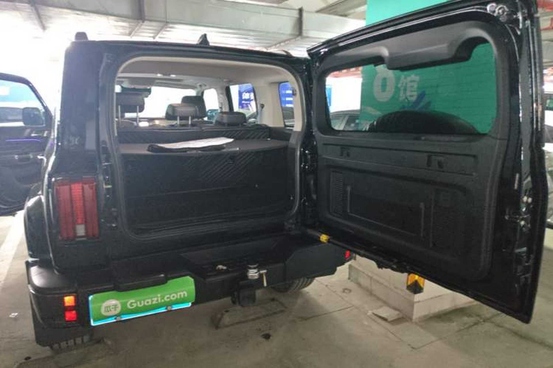 Used Tank 300 2023 City Edition 2.0T—Stylish as Ever Trunk