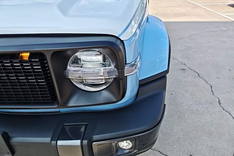 Used Tank 300 2023 City Edition 2.0T—Stylish as Ever Left Front Headlight