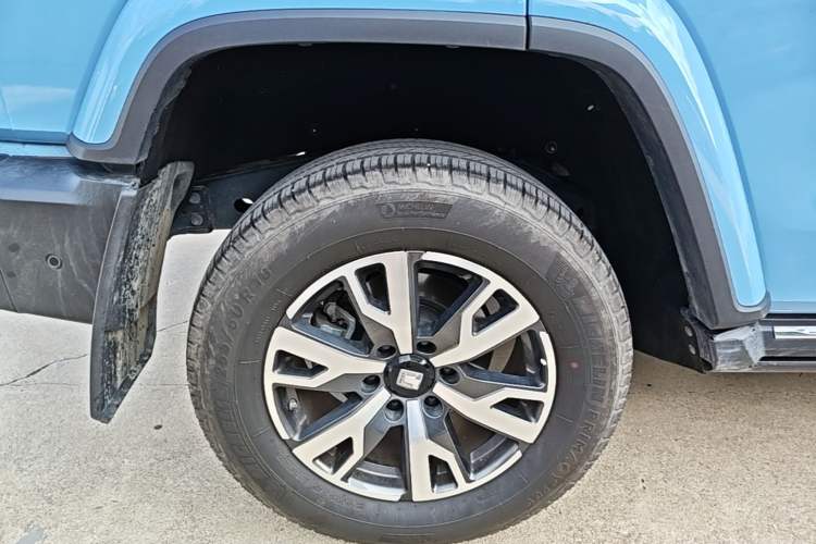 Used Tank 300 2023 City Edition 2.0T—Stylish as Ever Right Rear Wheel Hub