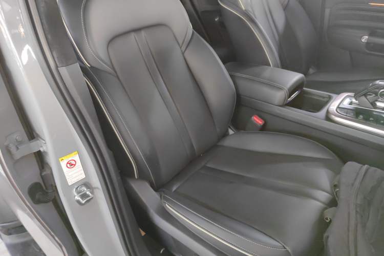 Used Tank 300 2023 Off-Road Edition 2.0T Conqueror Right Front Seat