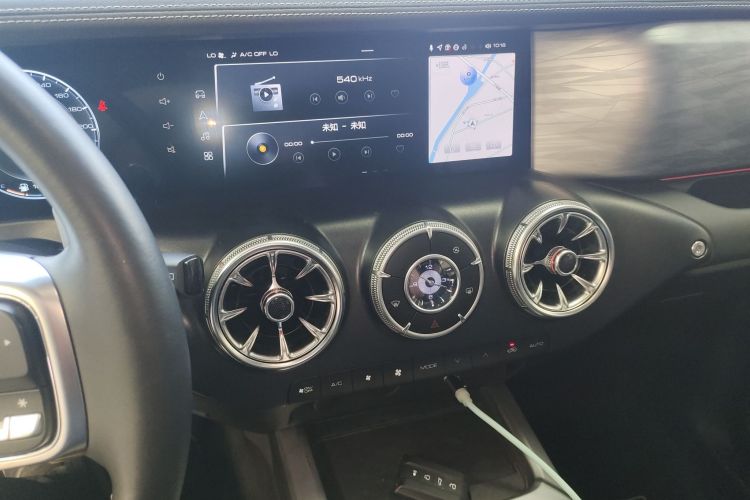 Used Tank 300 2023 City Edition 2.0T—Stylish as Ever Audio And AC Panel