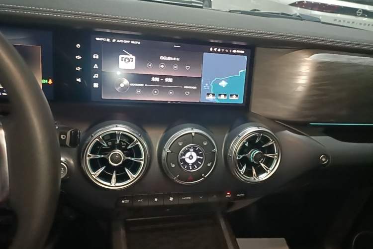 Used Tank 300 2023 Off-Road Edition 2.0T Conqueror Audio And AC Panel