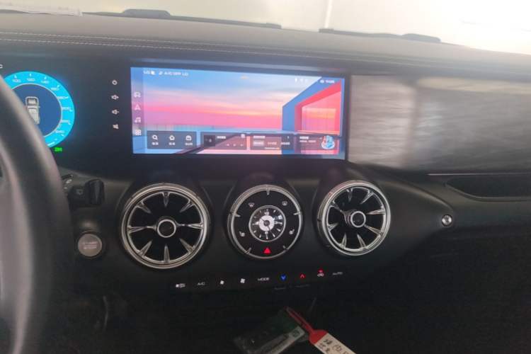 Used Tank 300 2023 Off-Road Edition 2.0T Conqueror Audio And AC Panel