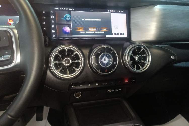 Used Tank 300 2023 Off-Road Edition 2.0T Challenger Audio And AC Panel