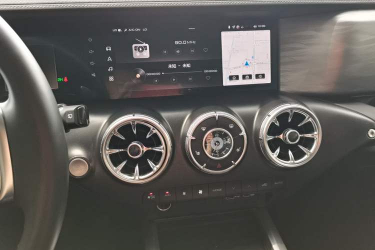 Used Tank 300 2023 Off-Road Edition 2.0T Conqueror Audio And AC Panel