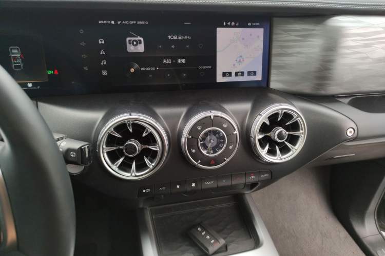 Used Tank 300 2023 Off-Road Edition 2.0T Conqueror Audio And AC Panel