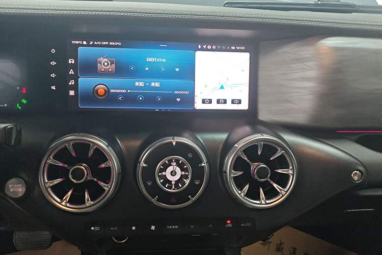 Used Tank 300 2023 City Edition 2.0T—Stylish as Ever Audio And AC Panel
