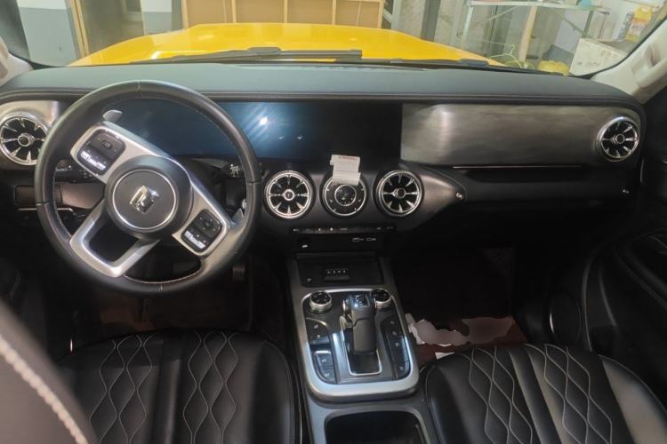 Used Tank 300 2023 Off-Road Edition 2.0T Challenger Center Console