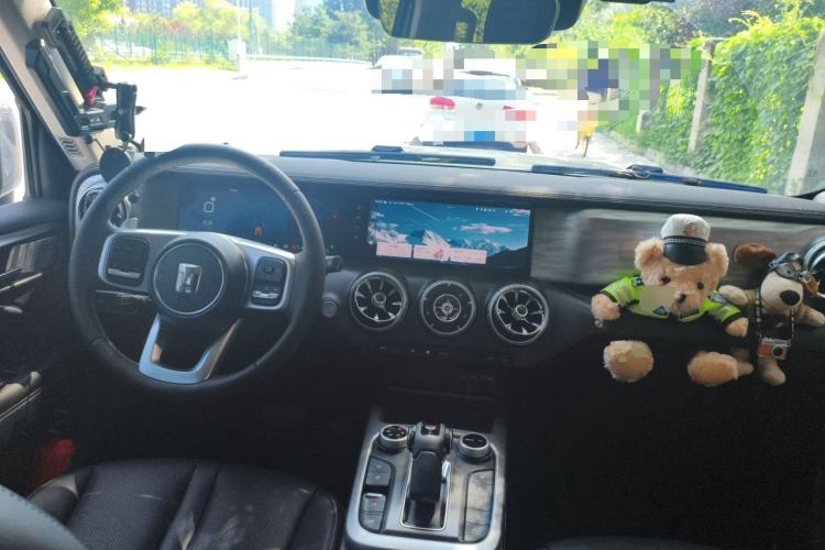 Used Tank 300 2023 City Edition 2.0T—Stylish as Ever Center Console