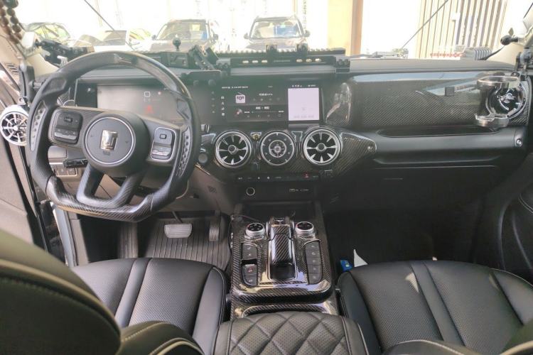Used Tank 300 2023 Off-Road Edition 2.0T Conqueror Center Console