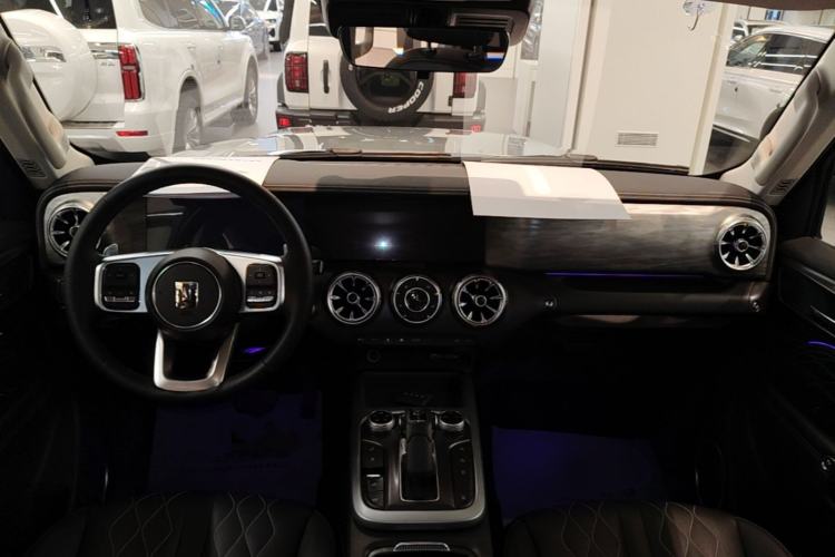 Used Tank 300 2023 Off-Road Edition 2.0T Challenger Center Console