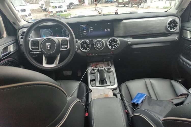 Used Tank 300 2023 Off-Road Edition 2.0T Conqueror Center Console
