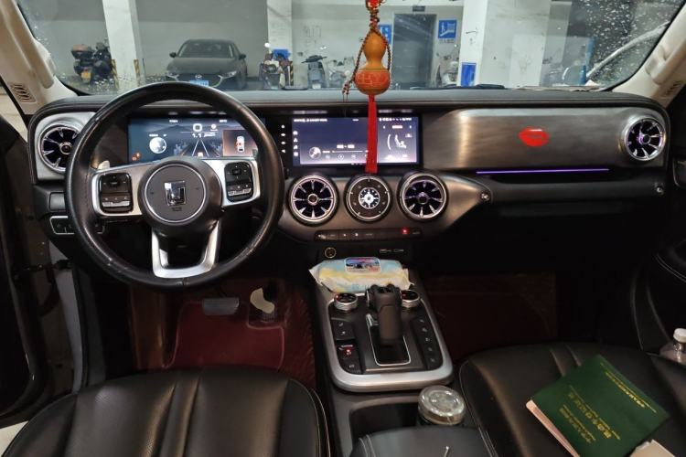 Used Tank 300 2023 Off-Road Edition 2.0T Conqueror Center Console
