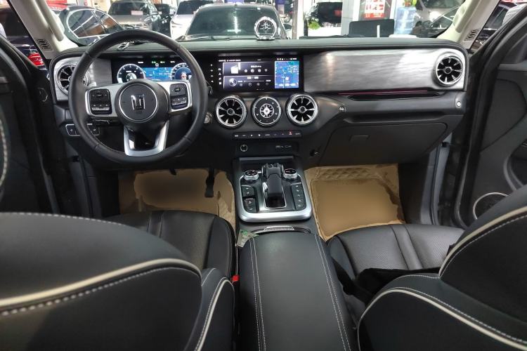 Used Tank 300 2023 City Edition 2.0T My Vision Model Center Console