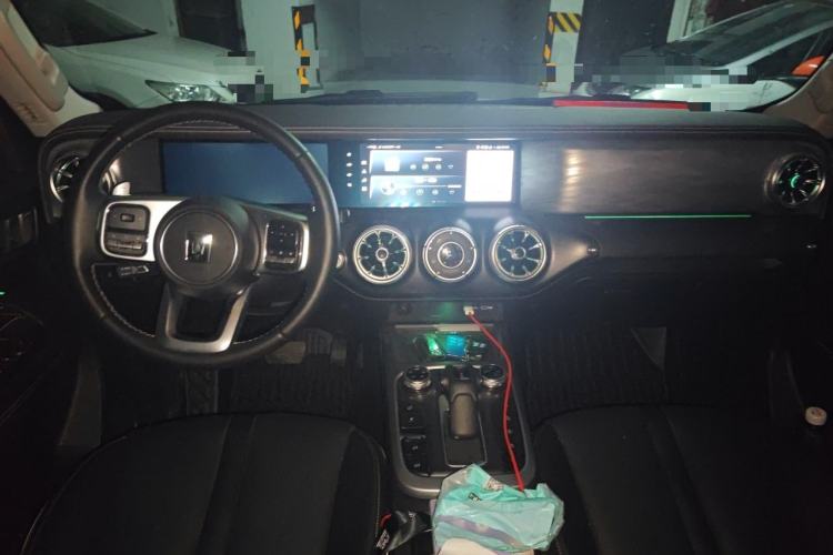 Used Tank 300 2023 Off-Road Edition 2.0T Conqueror Center Console