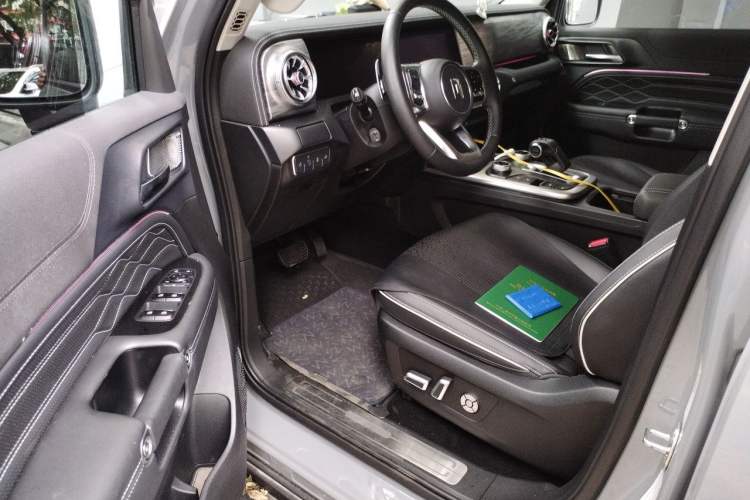 Used Tank 300 2023 Off-Road Edition 2.0T Conqueror Driver Seat
